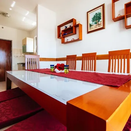 Holiday Home Malinina Mali Iž Esterno foto
